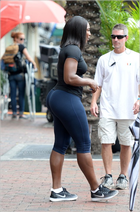 Serena Williams Shows Off Her Famous Curves In Tight Leggings (PHOTOS) -  Celebrities - Nigeria