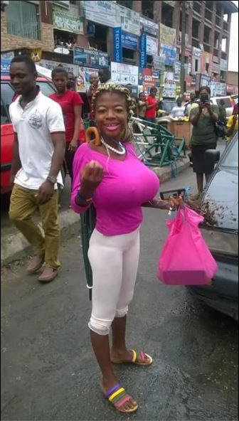 Lepacious Slim Girl With Huge Breasts That Got The Internet