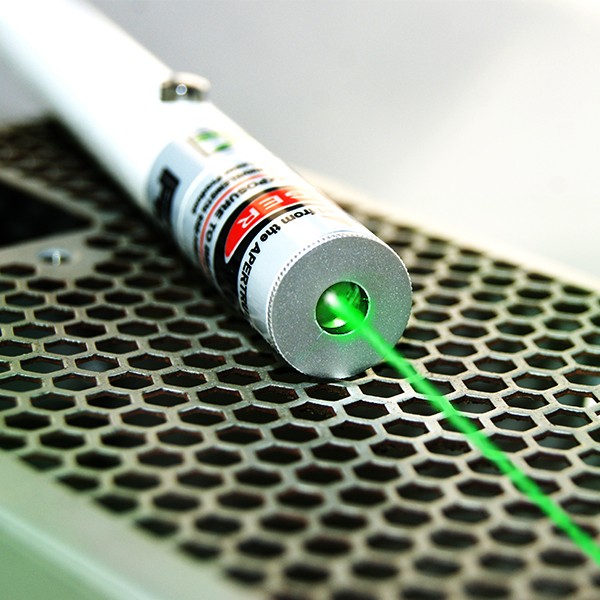 Efficient Thermal Emitting 532nm Green Laser Pointer - Science/Technology -  Nigeria
