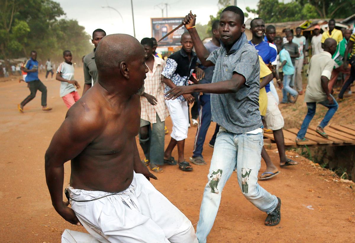 Christians, Muslims Clash In Central African Republic Pics ...