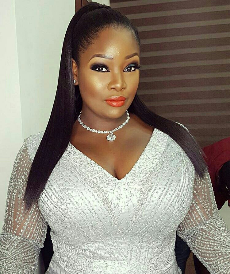 Toolz Outfit To AMVCA 2017 Got Fans Gushing (Photos) - Celebrities ...
