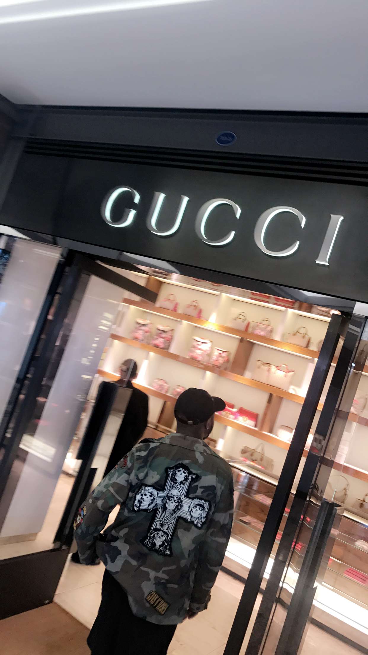 Davido Shutdown Gucci Shop In Cape Town South Africa(photo,video) -  Celebrities - Nigeria