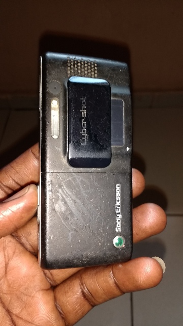 Need Battery And Charger For My Old Sony Ericsson K800i - Phones - Nigeria