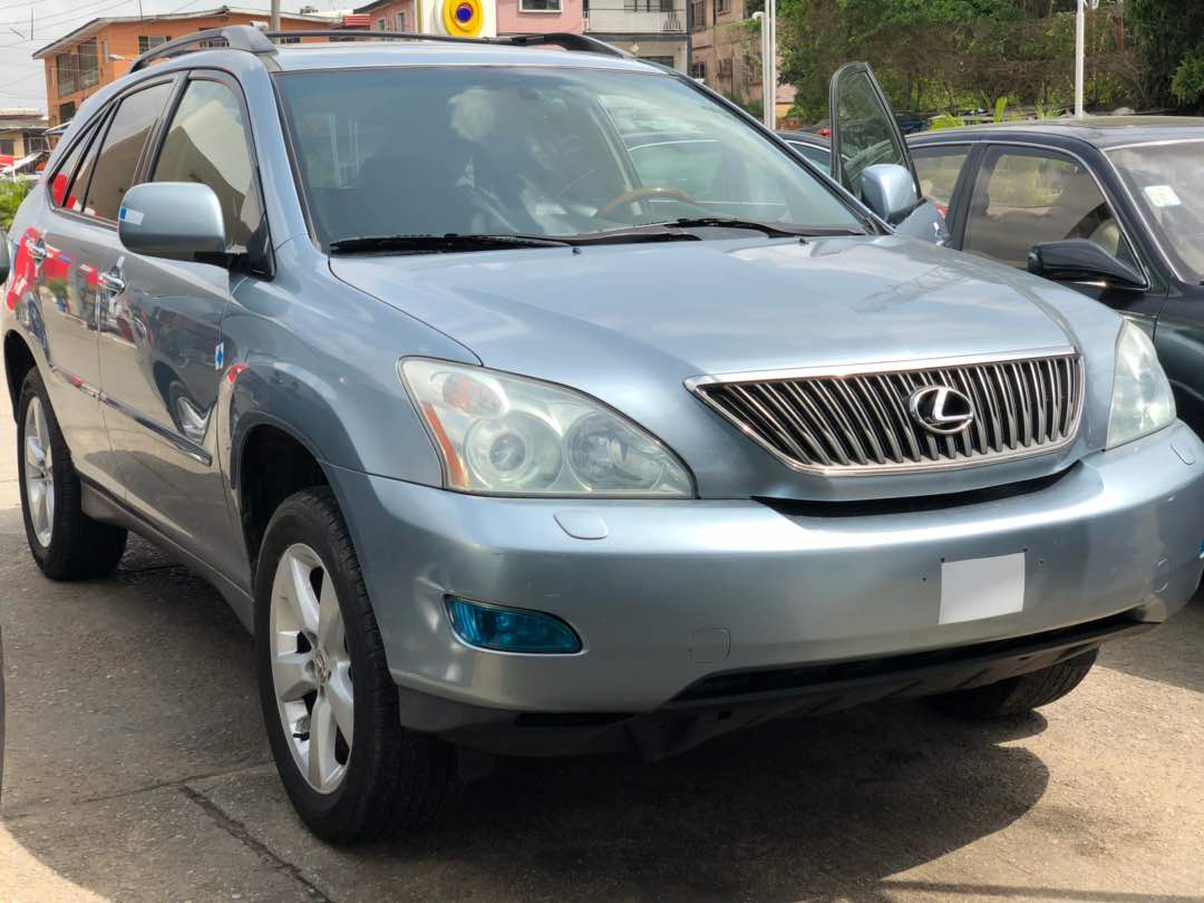 Сколько весит lexus rx330