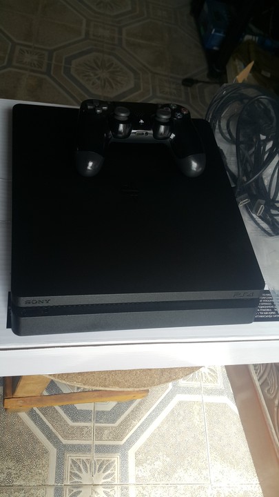 pre owned ps4 slim 1tb