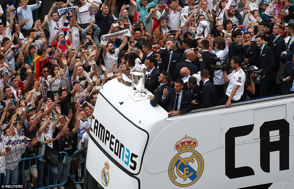 Real Madrid Stars Given Hero S Welcome In Spanish Capital