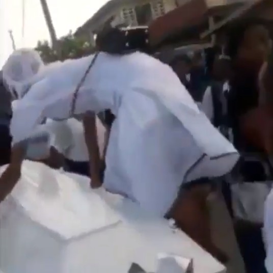 Viral Video Of Woman Twerking On Top Of A Casket Celebrities Nigeria