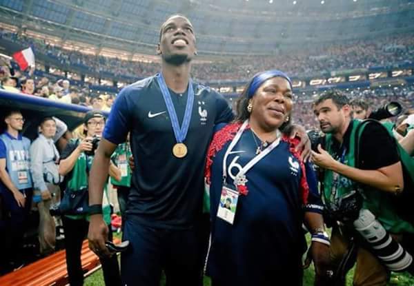 Pogba With His Mother & Brothers After Winning World Cup (pics