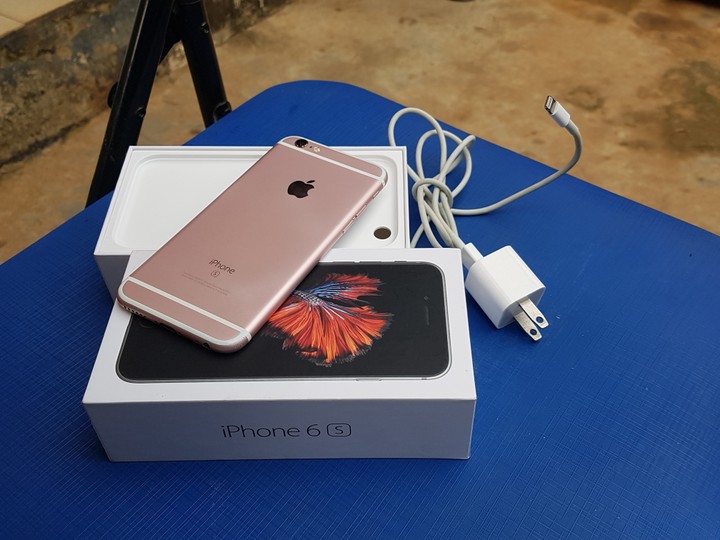 Iphone 6s 32gb Rose Gold Uk Used In Box - Phones - Nigeria