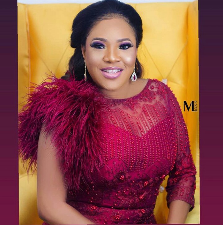 Toyin Aimakhu Rocks A Sexy Bare Cleavage In Red Gown Photos Celebrities Nigeria