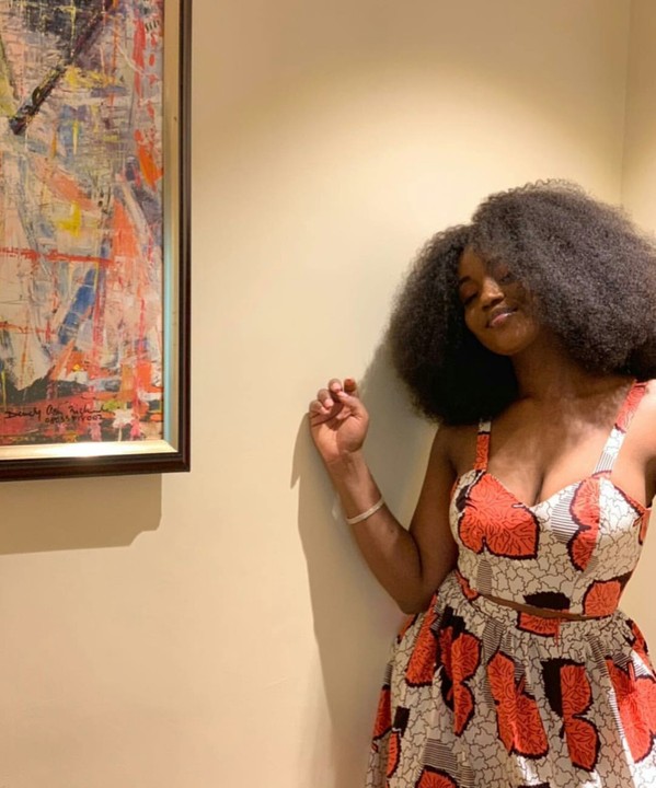 Davidos Girlfriend Chioma Stuns In New Cleavage Revealing Ankara Outfit Celebrities Nigeria