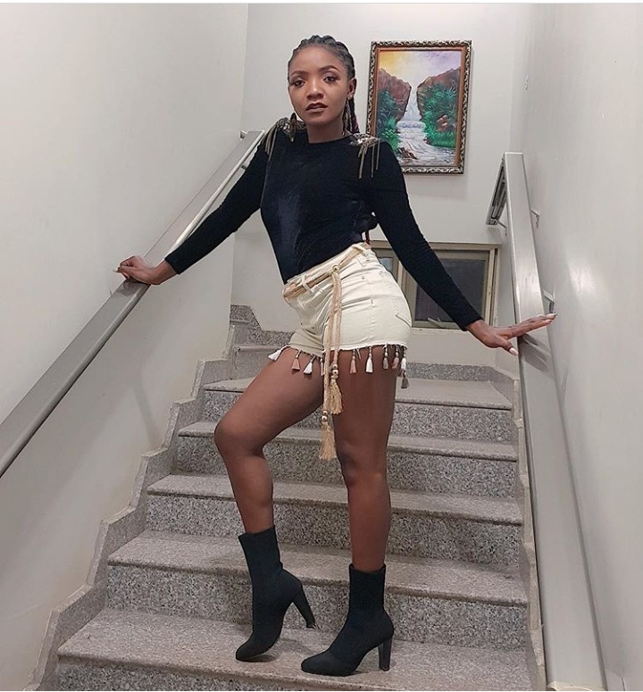 Simi Strikes Sexy Poses In Stylish Bum Short - Celebrities - Nigeria