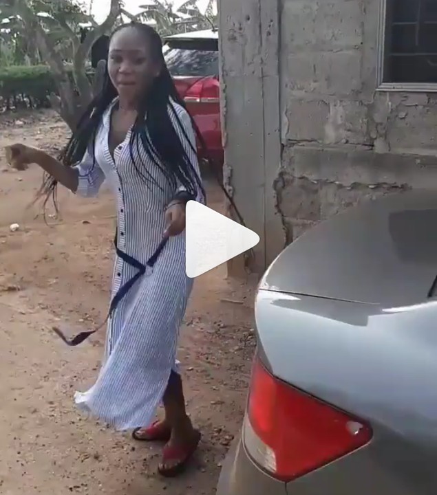 Ghanian Slay Queen Buys New Car Danceandtwerk As She Blast Haters See Reactions Romance Nigeria 