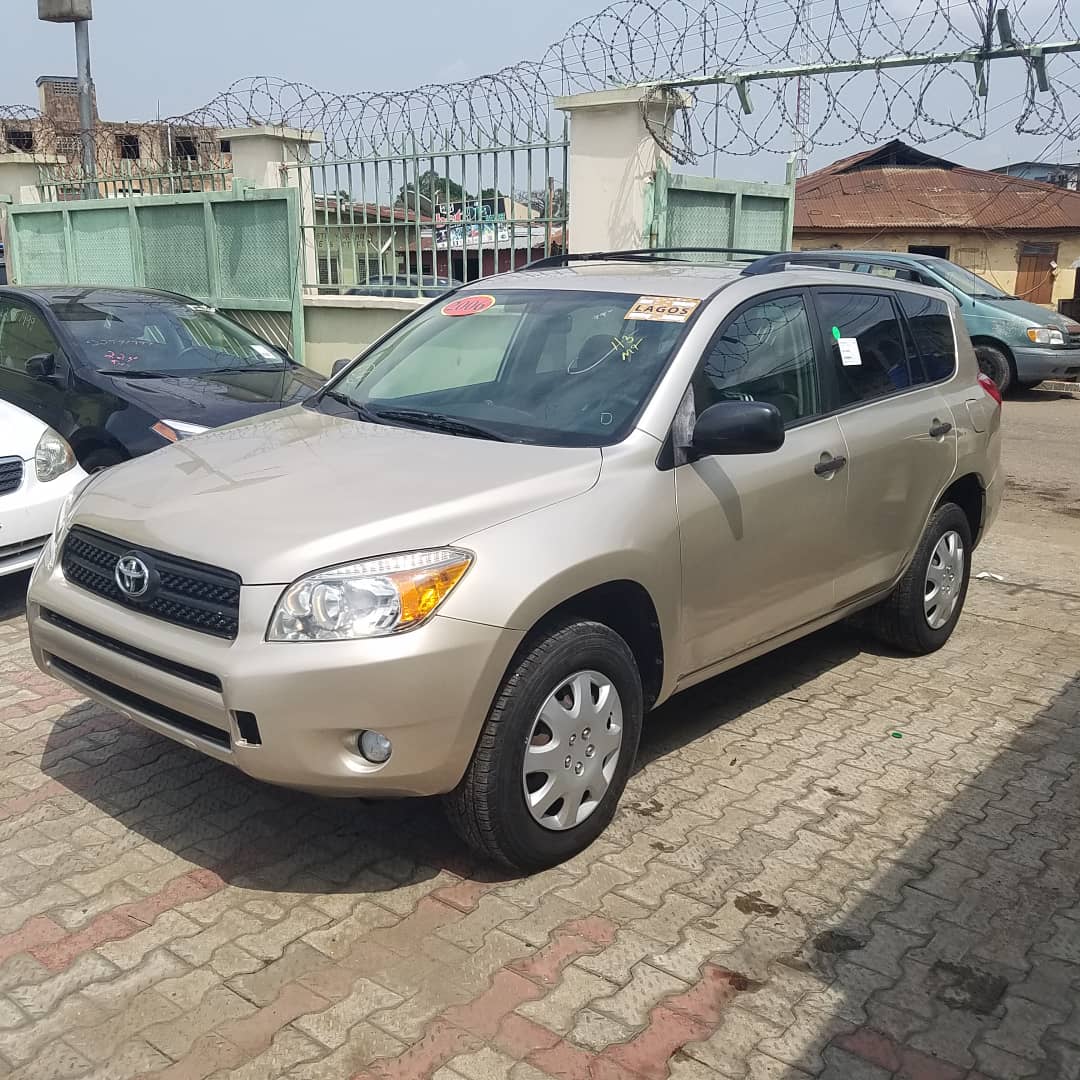 Toyota rav4 2006 года