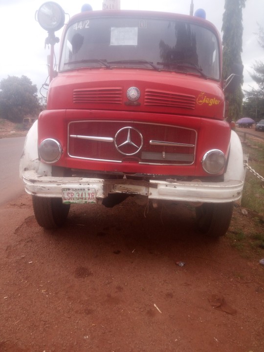 Clean Mercedes Water Tanker truck at a give away price - Autos - Nigeria