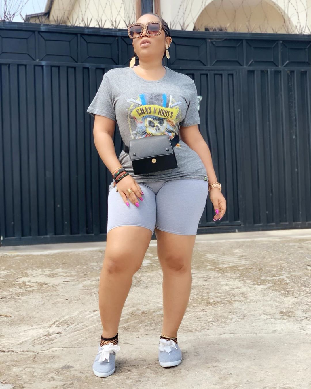 Troll Drags Moyo Lawal For Flaunting Massive Backside In See-through Yoga  Pant - Celebrities - Nigeria
