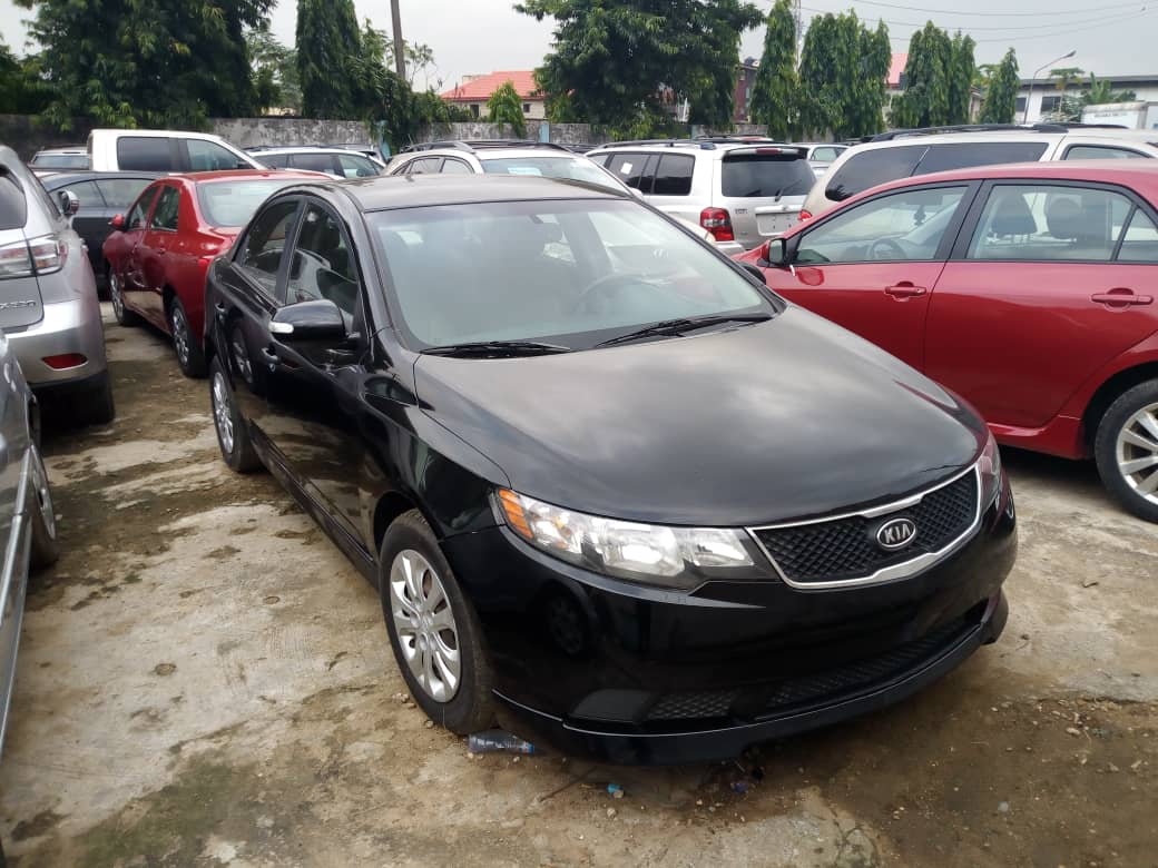 Kia cerato 2010 год