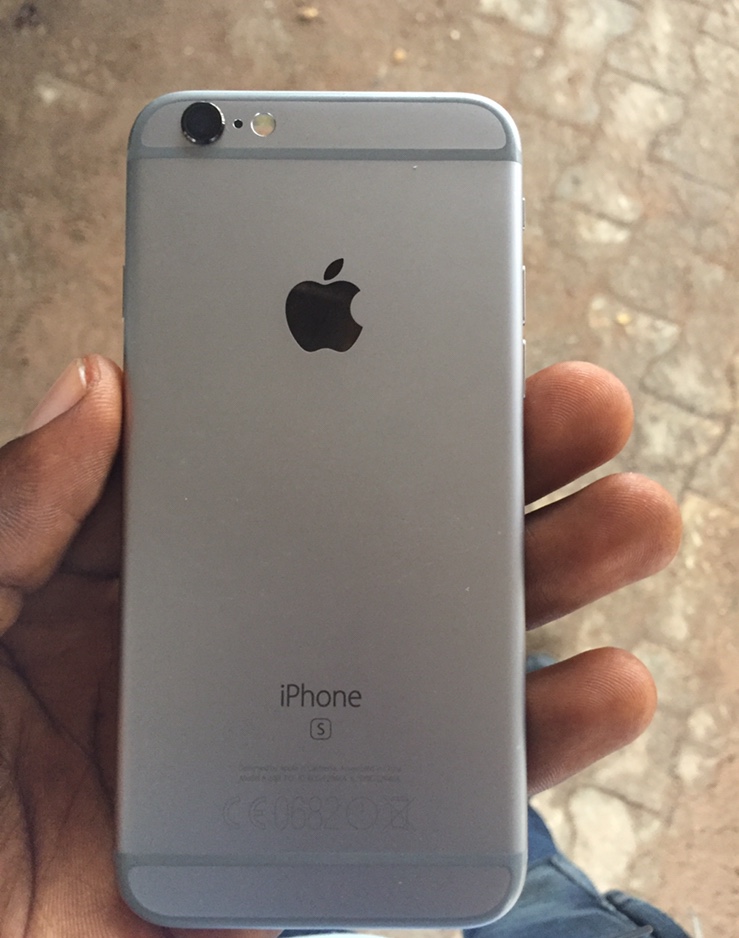 Clean Uk Used Iphone 6s Available - Phones - Nigeria