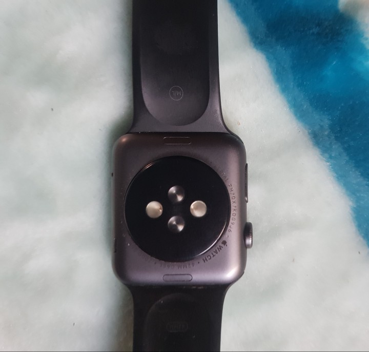 Apple watch series hot sale 1 locked